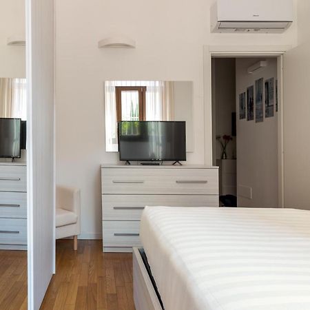 Duomo Apartment - Diaz มิลาน ภายนอก รูปภาพ